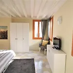 New And Spacious Apartment Venice