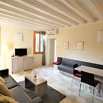New And Spacious Appartamento Venezia