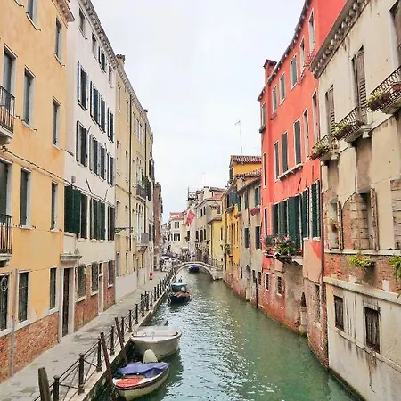 New And Spacious Venise