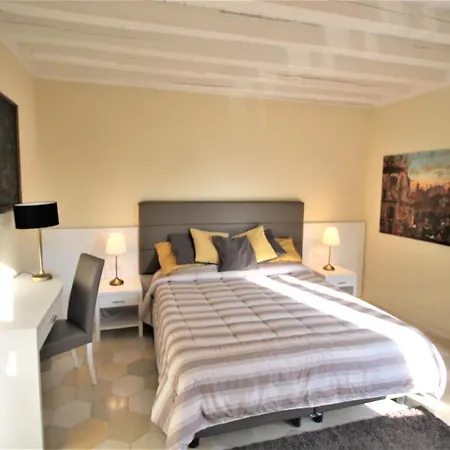 新中心宽敞公寓