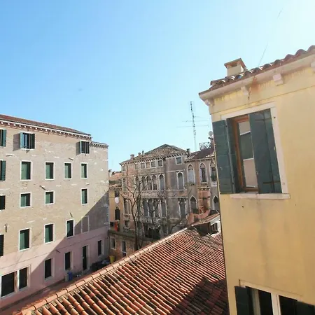 Apartment New And Spacious Venice