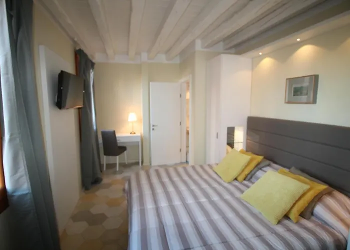 新中心宽敞公寓