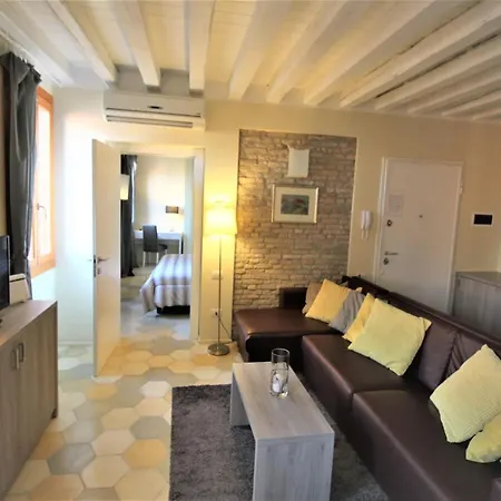 New And Spacious Apartmán