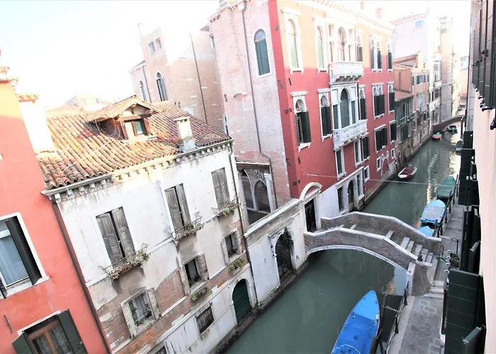 New And Spacious Veneza