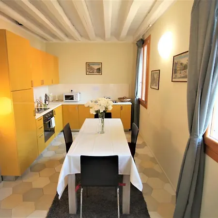 New And Spacious Venezia