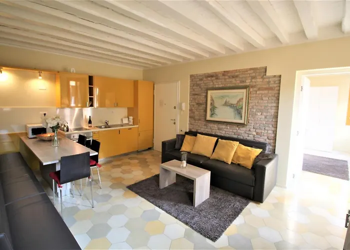 New And Spacious * Velence