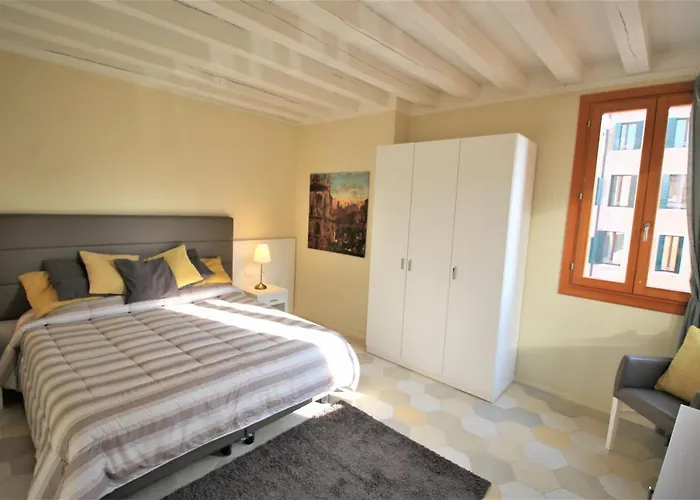 New And Spacious * Velence