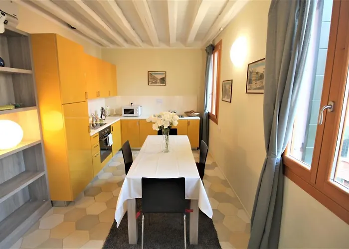 New And Spacious Velence