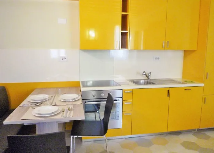 New And Spacious Apartman Velence