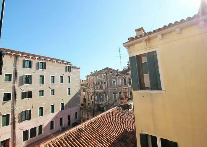 Apartman New And Spacious Velence